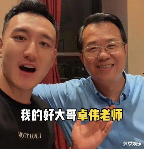 娱乐吃瓜的头像图片男,揭秘男生的潮流头像世界